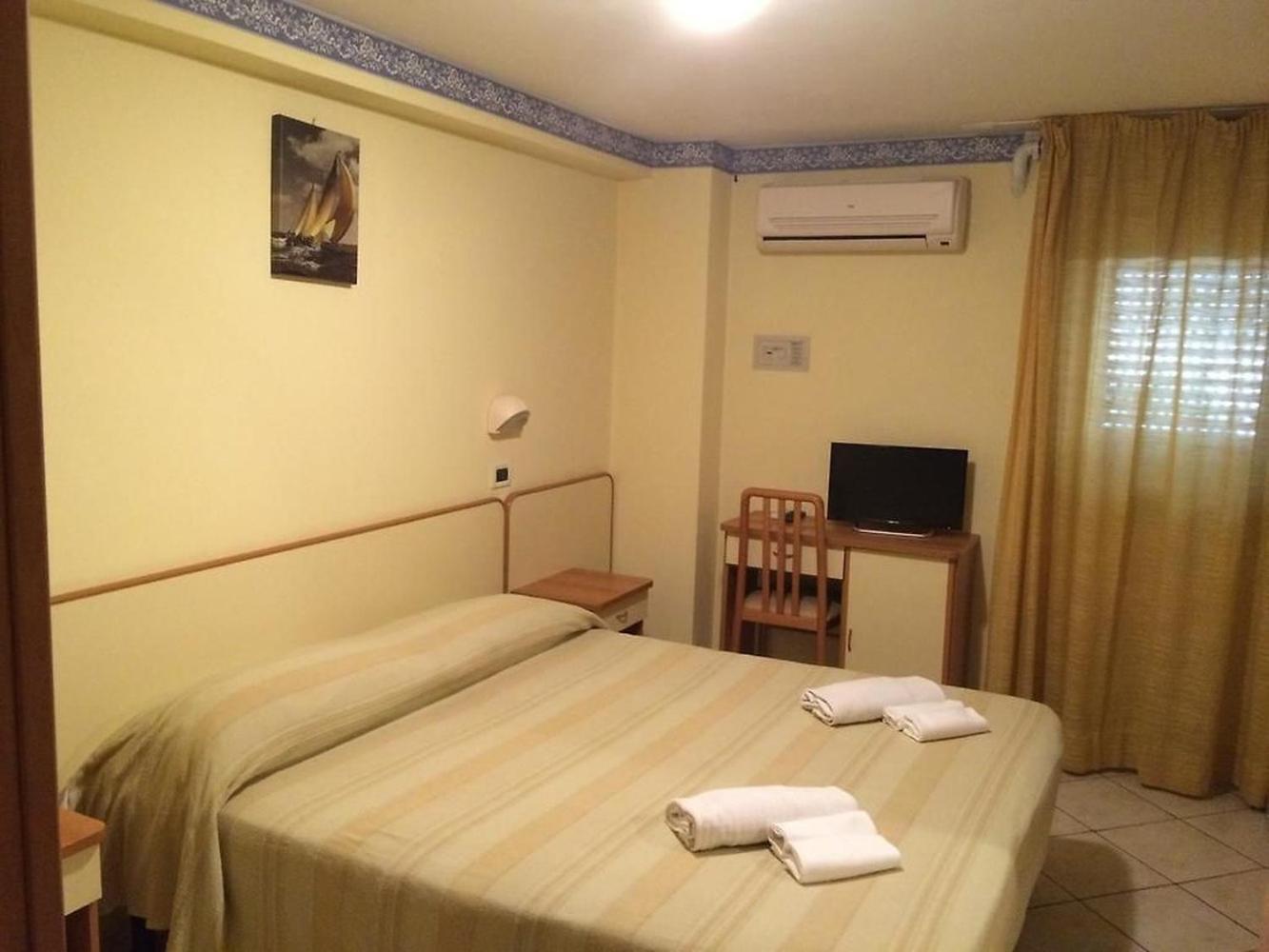 Hotel Ambasciata Cesenatico Ngoại thất bức ảnh