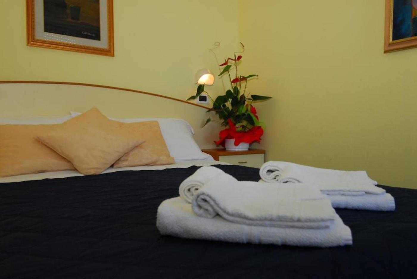 Hotel Ambasciata Cesenatico Ngoại thất bức ảnh
